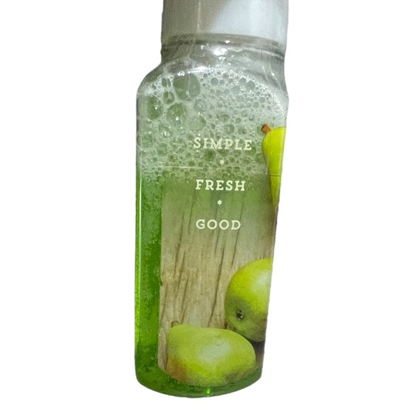 Bath & Body Works Foaming Hand Soap Anjou Pear 8.75 fl oz Bottle New Sealed Rare - Picture 2 of 6